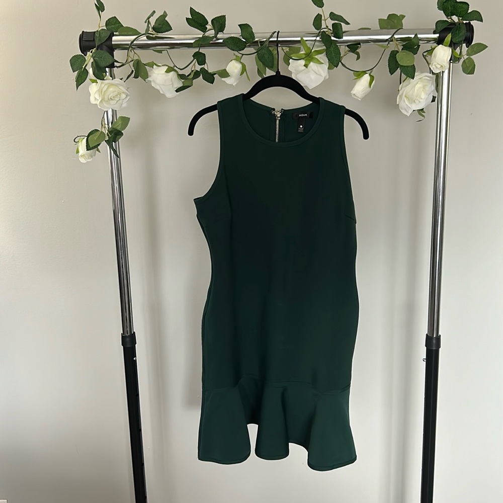 NWT Bloomingdale’s Fitted Dark Green Dress
